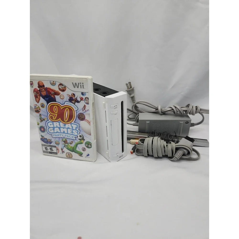 Nintendo Wii Console Gaming System RVL-001 White No Controller With Game